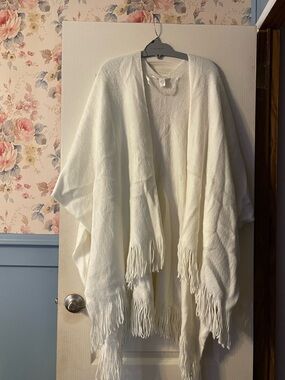 LC Lauren Conrad Cream Wavy Textured Knit Cardigan